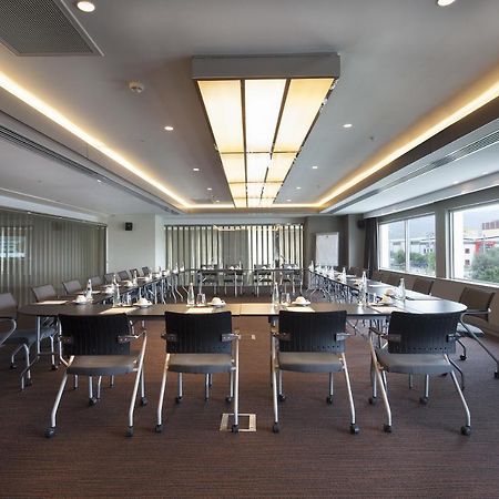 Ramada Hotel & Suites By Wyndham Izmir Kemalpasa Екстер'єр фото