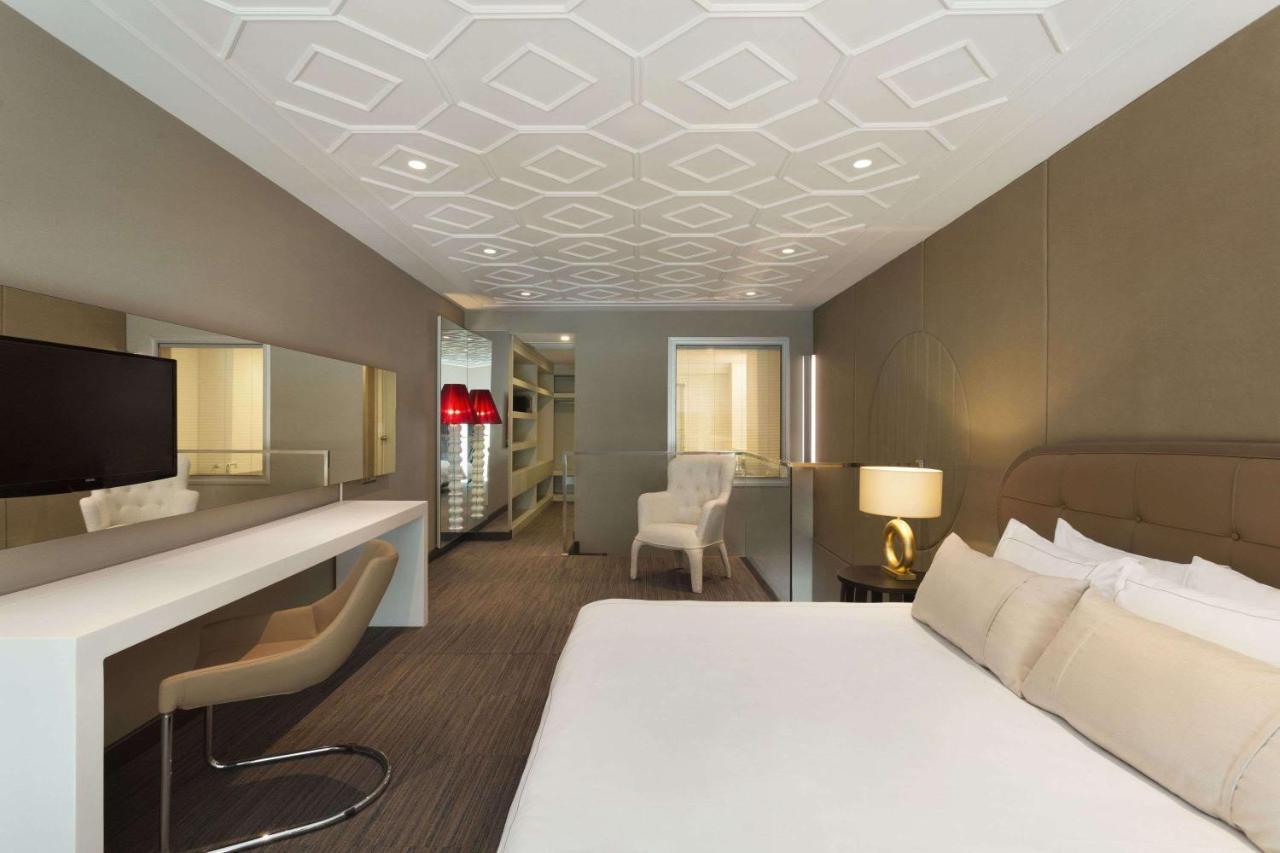 Ramada Hotel & Suites By Wyndham Izmir Kemalpasa Екстер'єр фото