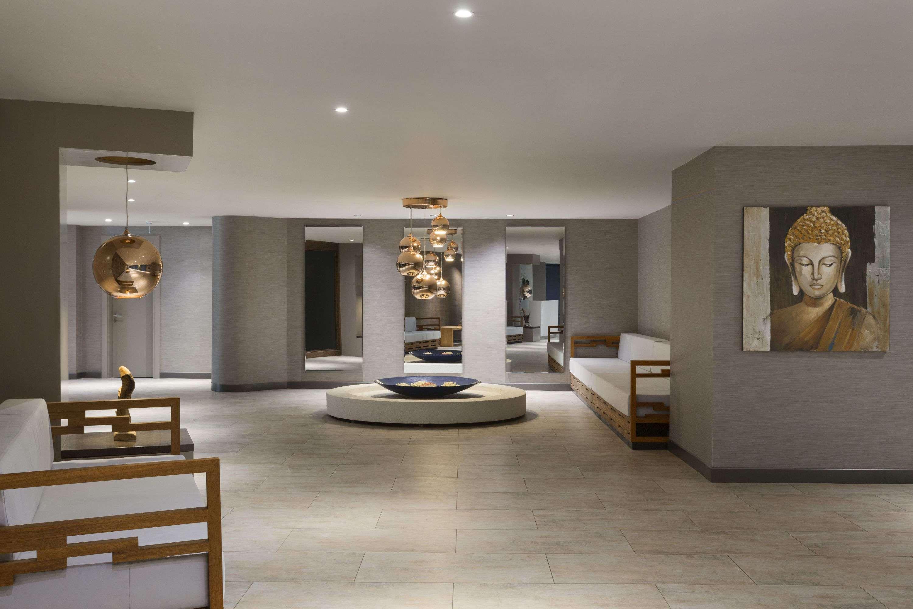Ramada Hotel & Suites By Wyndham Izmir Kemalpasa Екстер'єр фото
