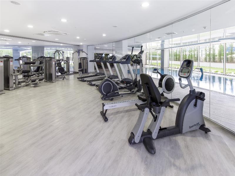 Ramada Hotel & Suites By Wyndham Izmir Kemalpasa Екстер'єр фото