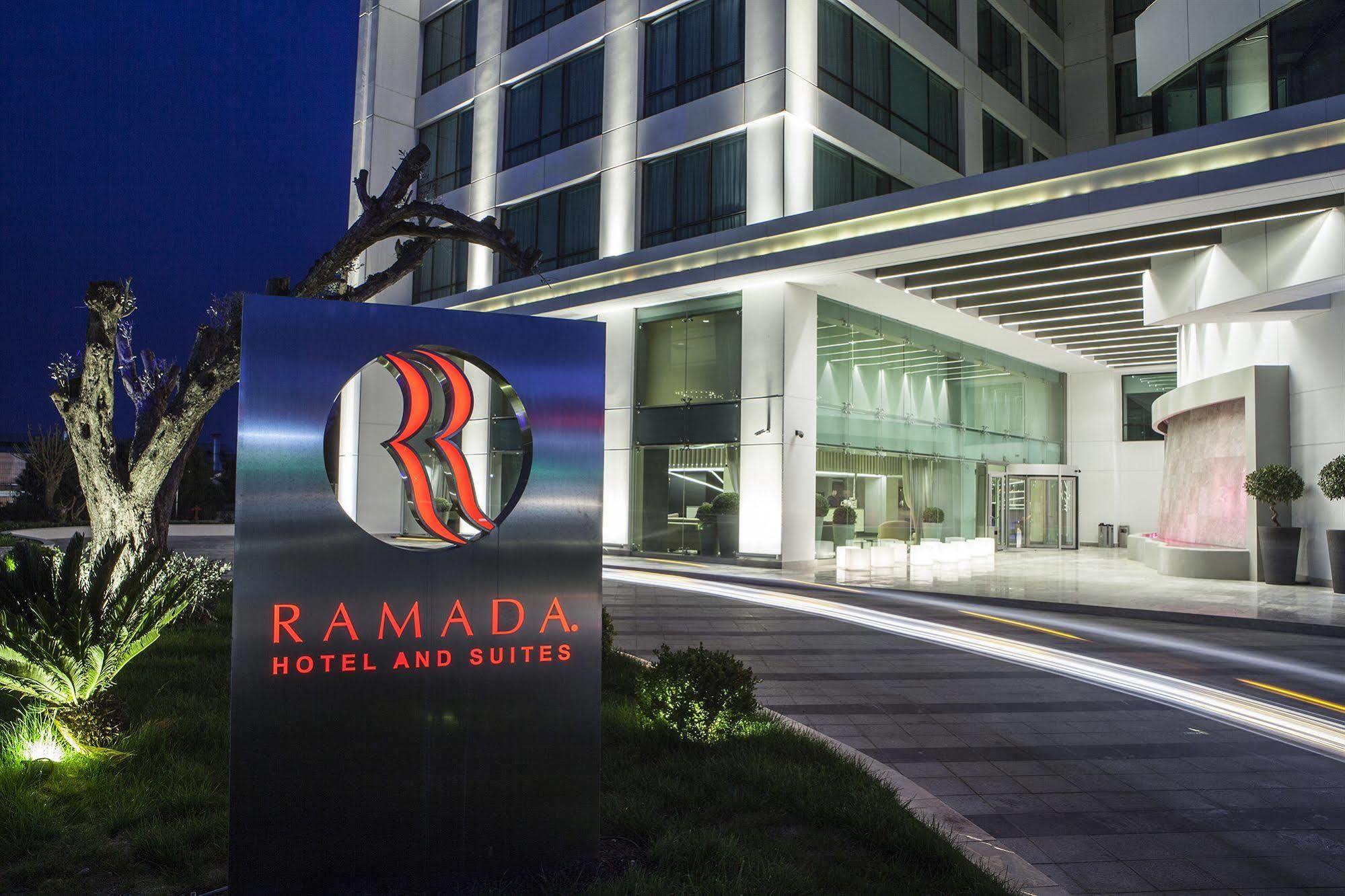 Ramada Hotel & Suites By Wyndham Izmir Kemalpasa Екстер'єр фото